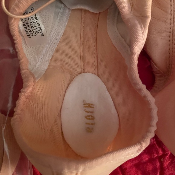 Bloch leather ballet slippers pink size 5.5 for 7.5 regular size foot, New - Picture 2 of 5